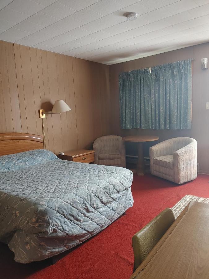 Sunset Motel Schreiber Exterior photo